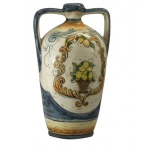 Anfora in ceramica di stile classico